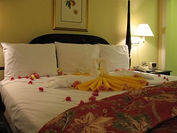 Courtleigh Hotel and Suites