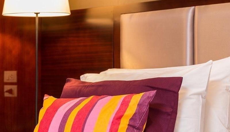 Ratchada Point Hotel