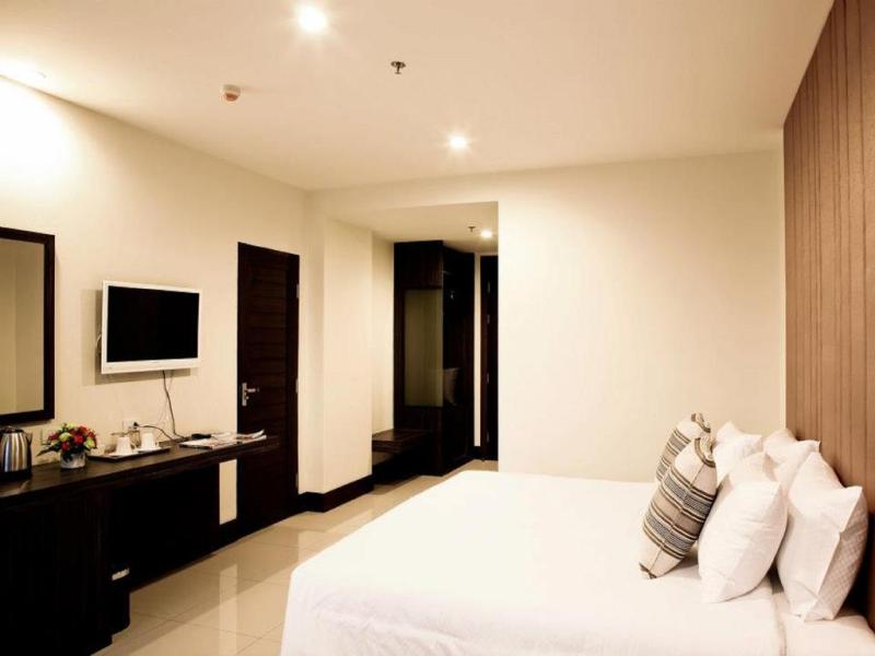 Crystal Suites Suvarnabhumi Airport