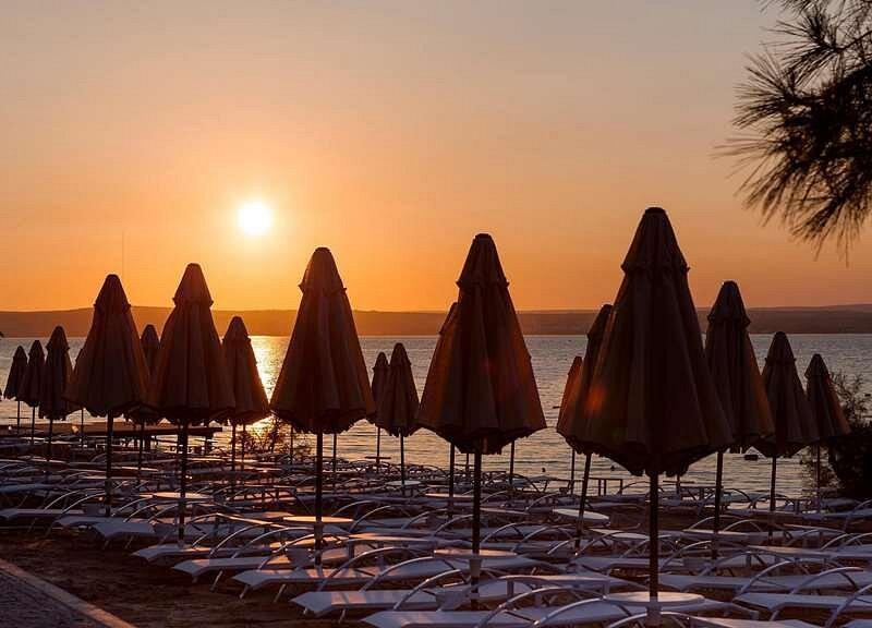 Long Beach Club Nature