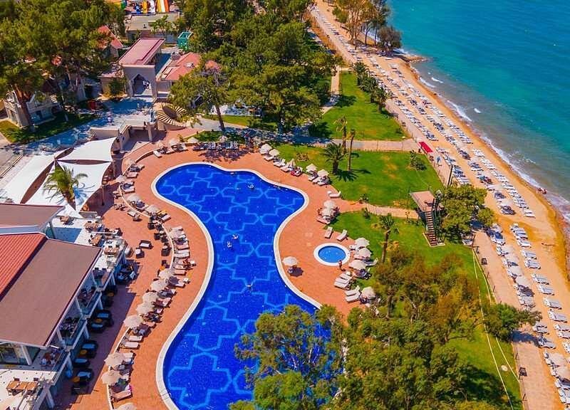 Long Beach Club Nature