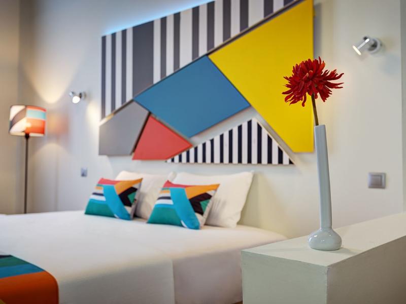 Colors Central Ladadika