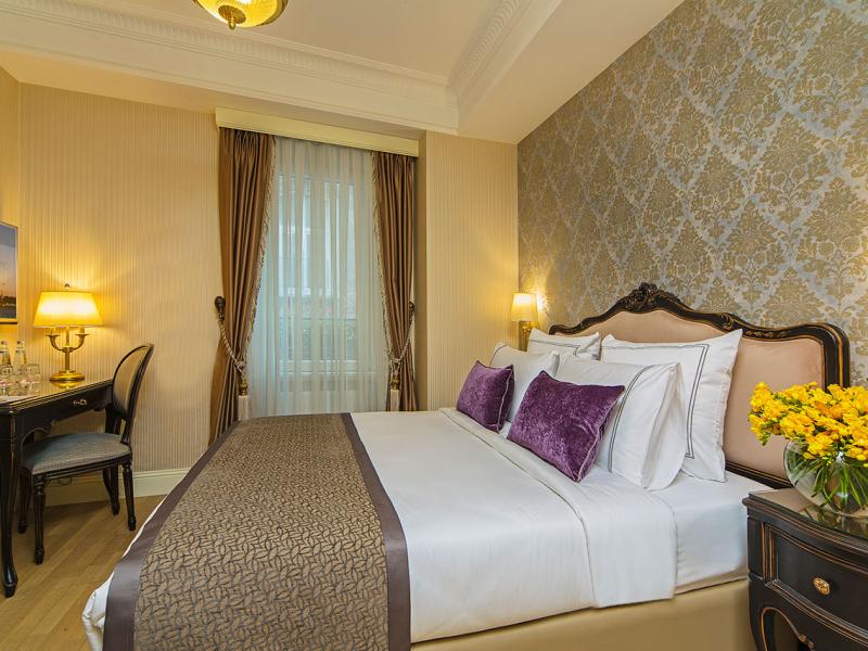 Meroddi Pera Hotel
