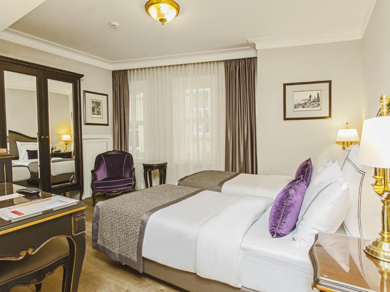 Meroddi Pera Hotel