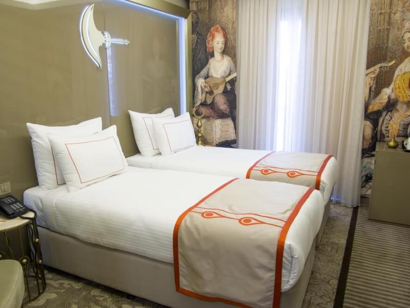 Peyk Hotel