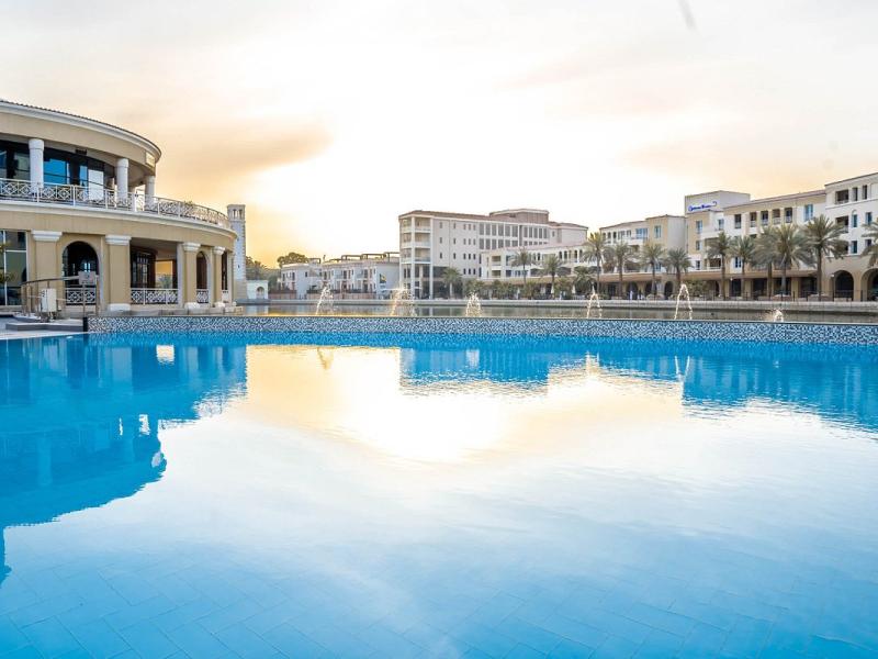 Millennium Lakeview Hotel