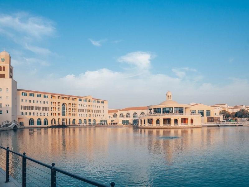 Millennium Lakeview Hotel