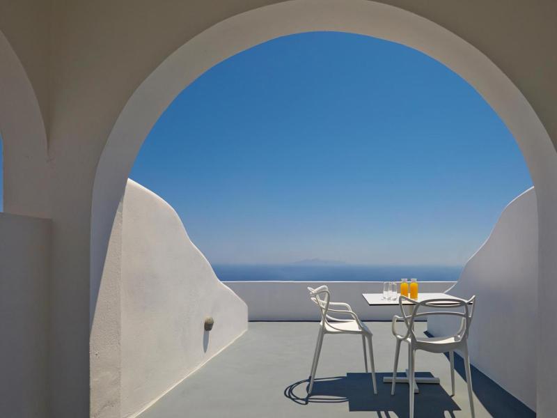 Adore Santorini