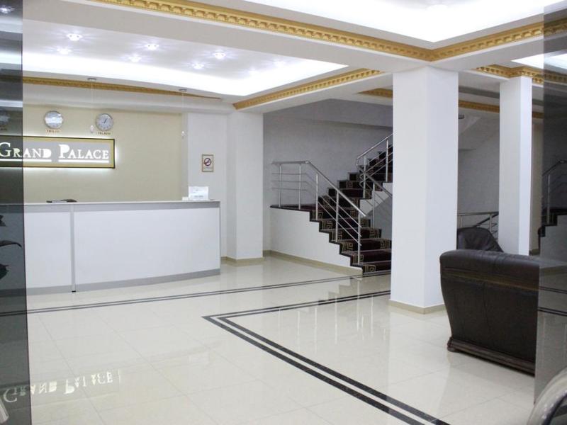 Grand Palace Hotel