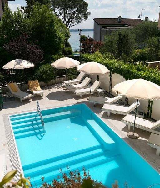Hotel Serenella