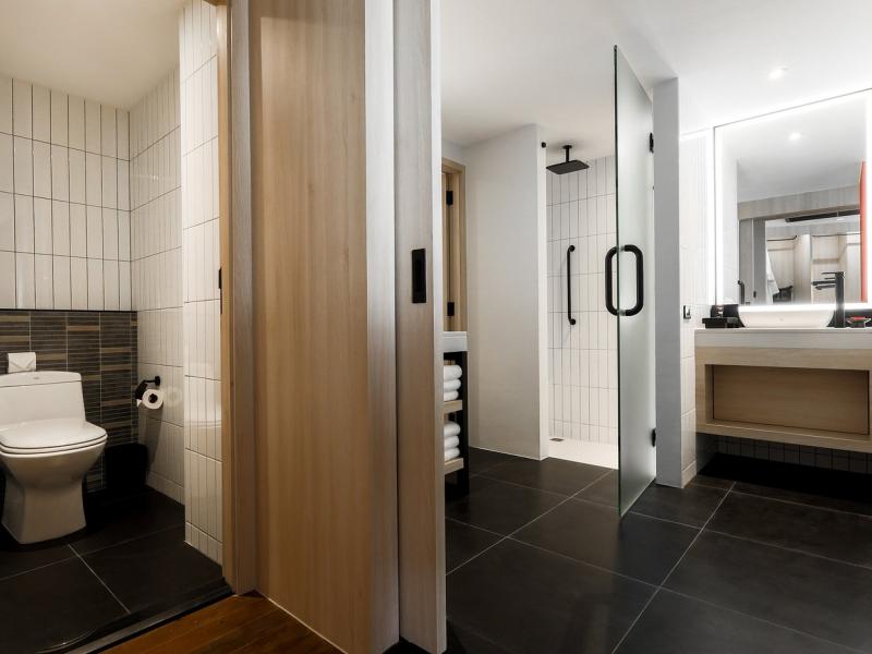 Radisson Red Phuket Patong Beach