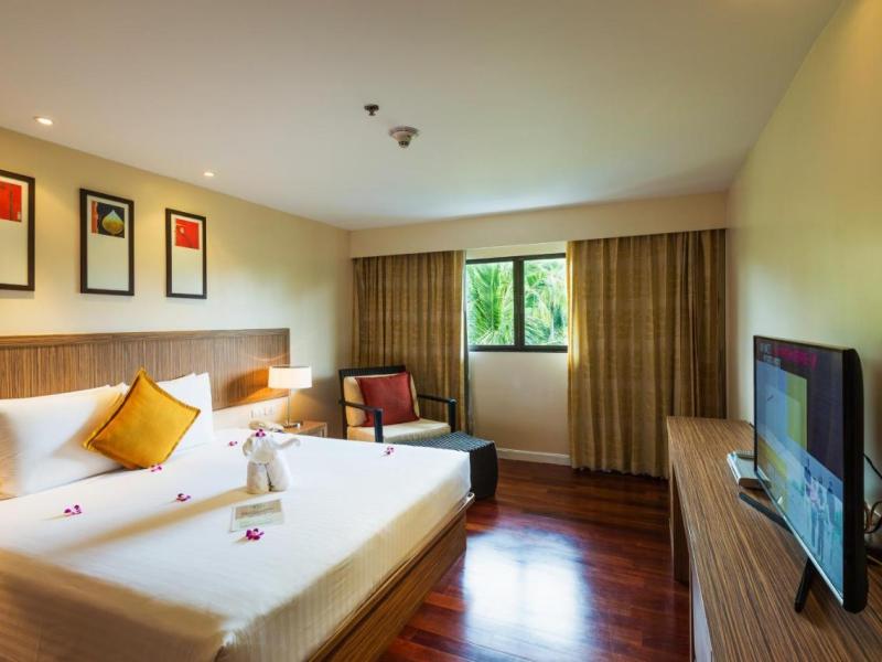 Holiday Inn Resort Phuket Surin Beach, an IHG Hotel