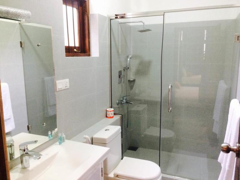 Sea Breeze Deluxe Inn