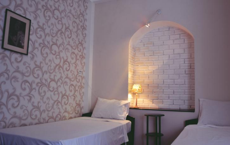 White Lion 2 Hotel