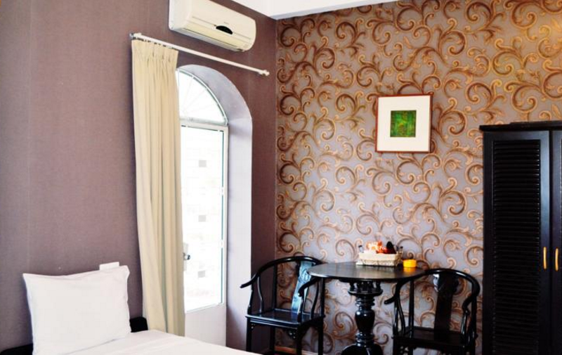 White Lion 2 Hotel