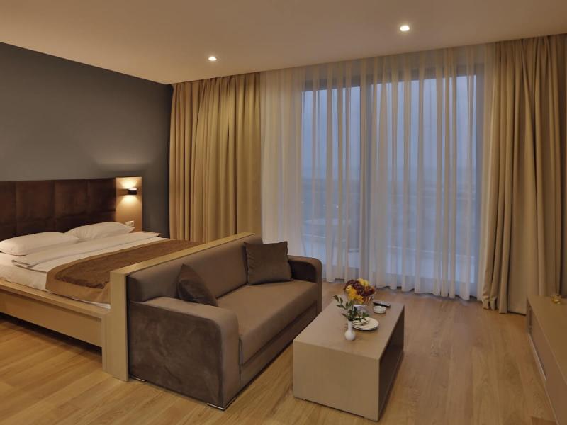 HomeBridge Hotel Appartments