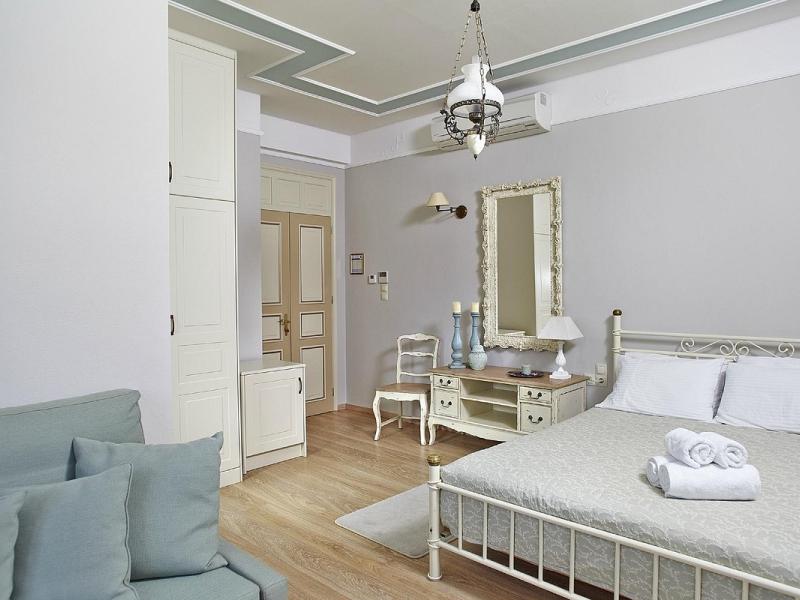 Kastro Hotel