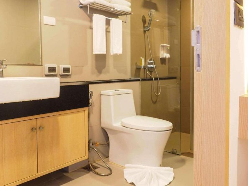 Clarion Hotel Patong Beach