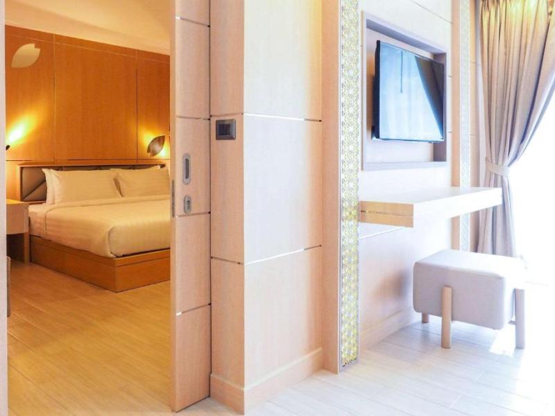 Clarion Hotel Patong Beach