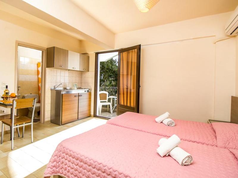 Takis Hotel Apartments
