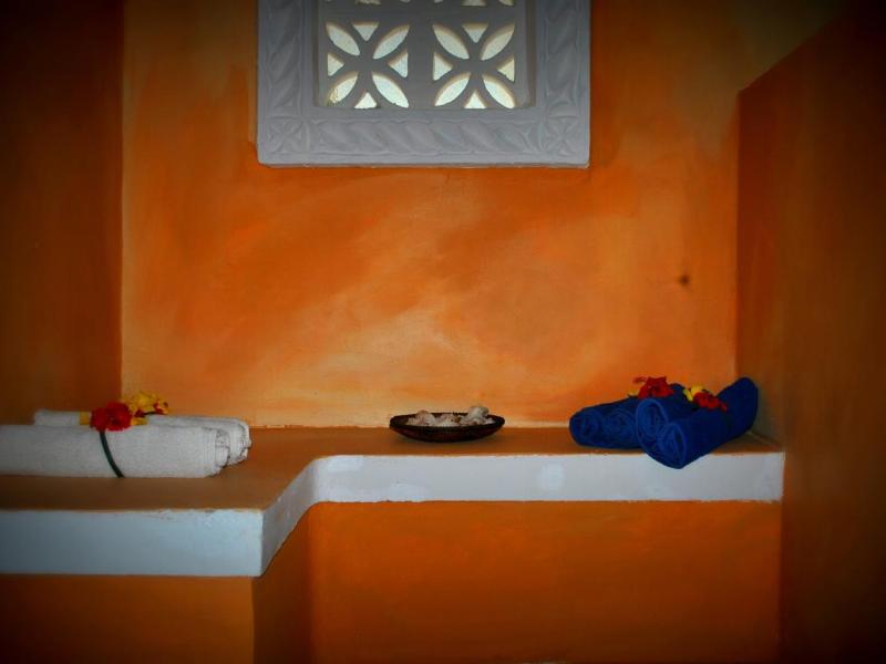 Royal Mandarin Hotel And Resort