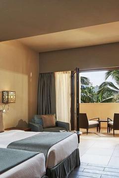 Отель Fanar Hotel & Residences Оман, Салала, фото 13