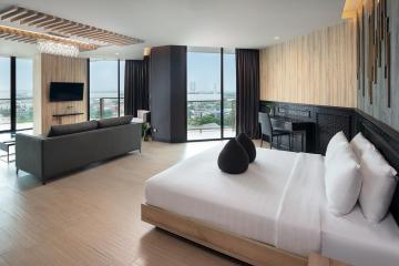 Отель Tsix5 Phenomenal Таиланд, Наклуа, фото 33