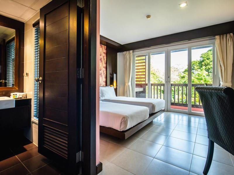 Ratana Apart-Hotel at Chalong