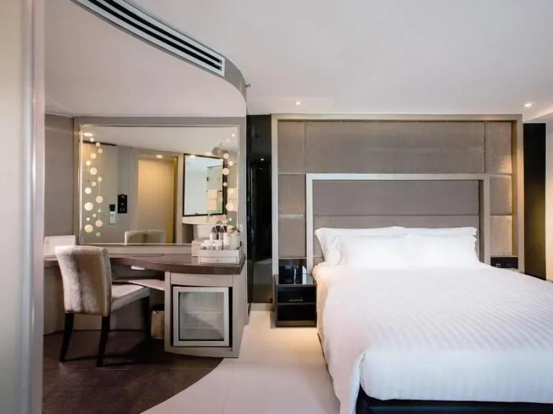 Azure Hotel Pattaya