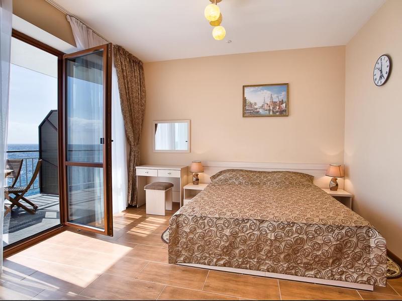 Актер (в Мисхоре)