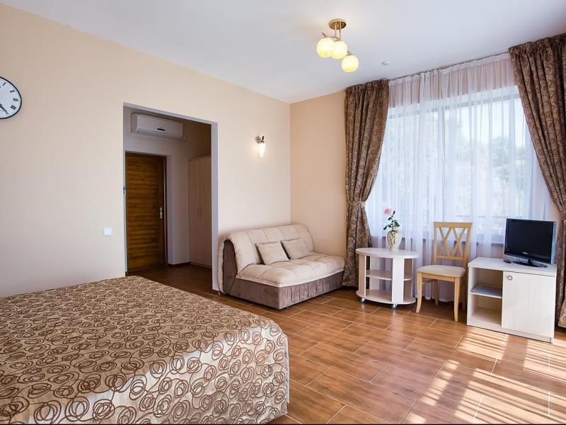 Актер (в Мисхоре)