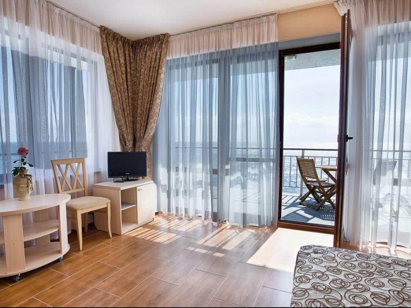 Актер (в Мисхоре)