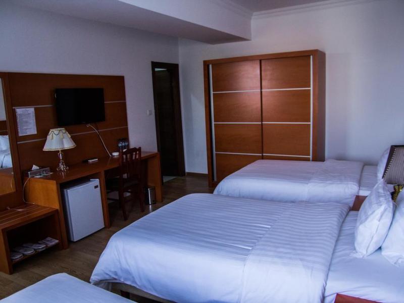 Fund Hotel