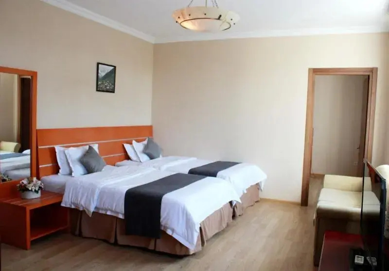 Fund Hotel
