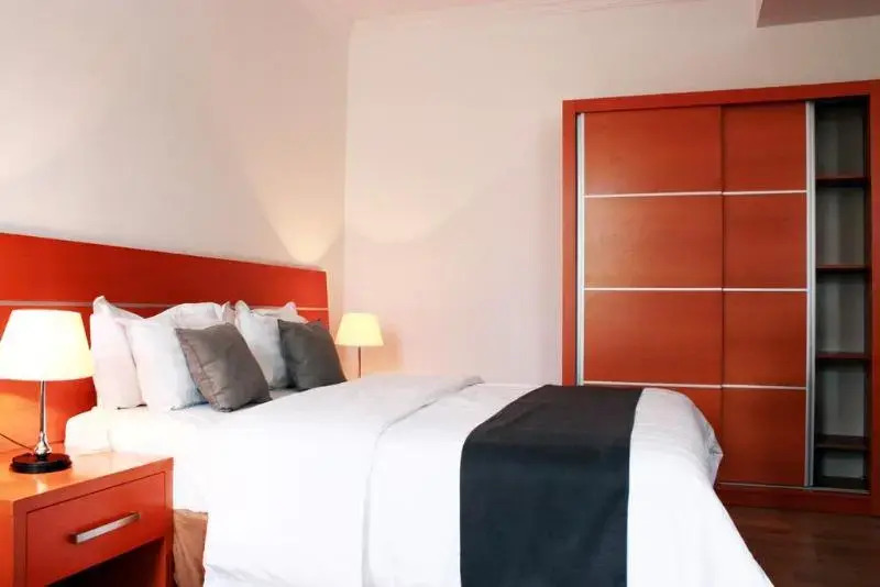 Fund Hotel