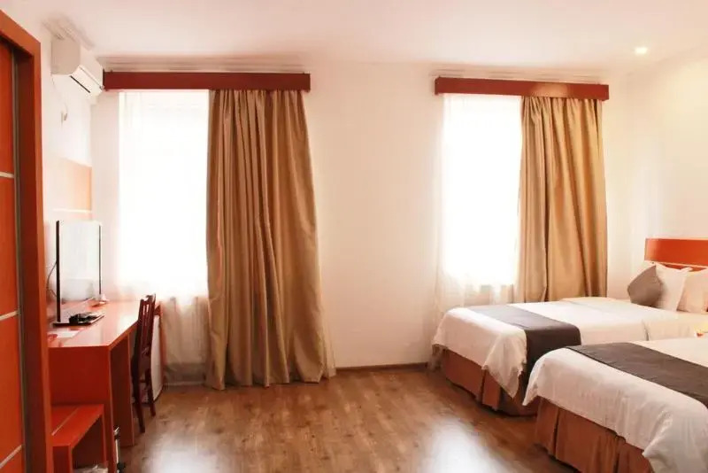 Fund Hotel