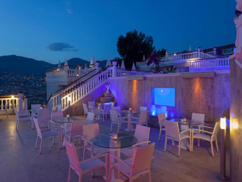 Sunny Hill Alya Hotel