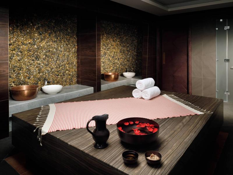 Lapita Dubai Parks & Resorts Autograph Collection