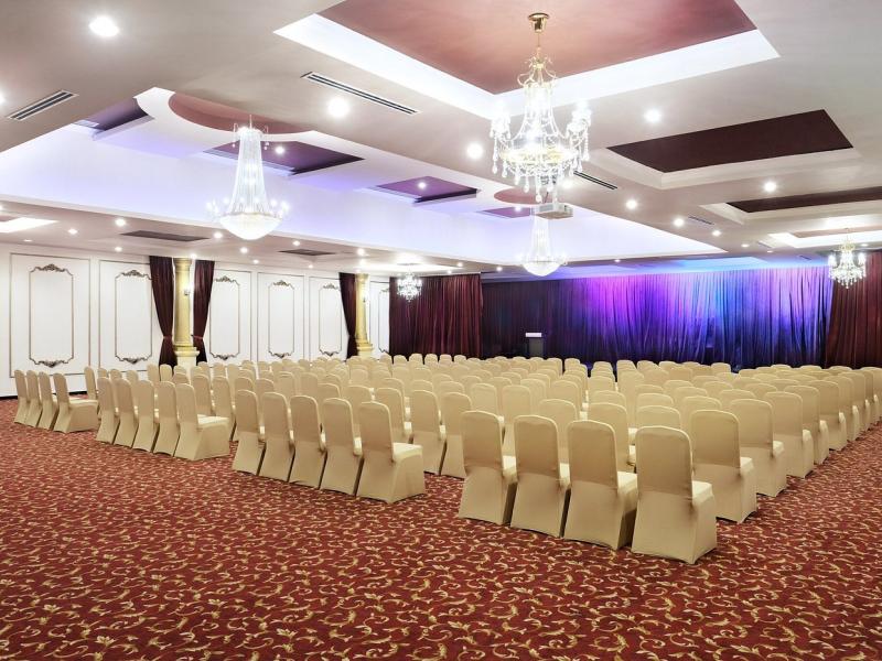 Mercure Danang French Village Bana Hills