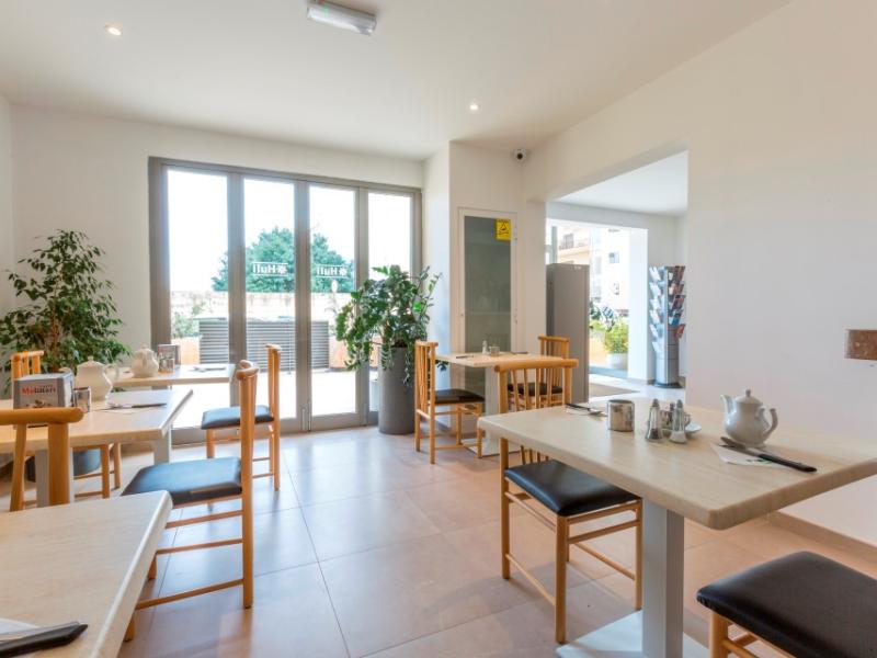 Huli Hotel & Apartment