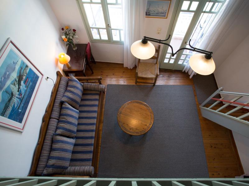 Nostos Hotel