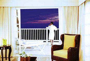 Cozumel Palace