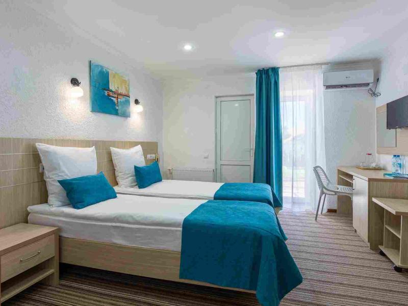 Лазурный Берег Парк-отель