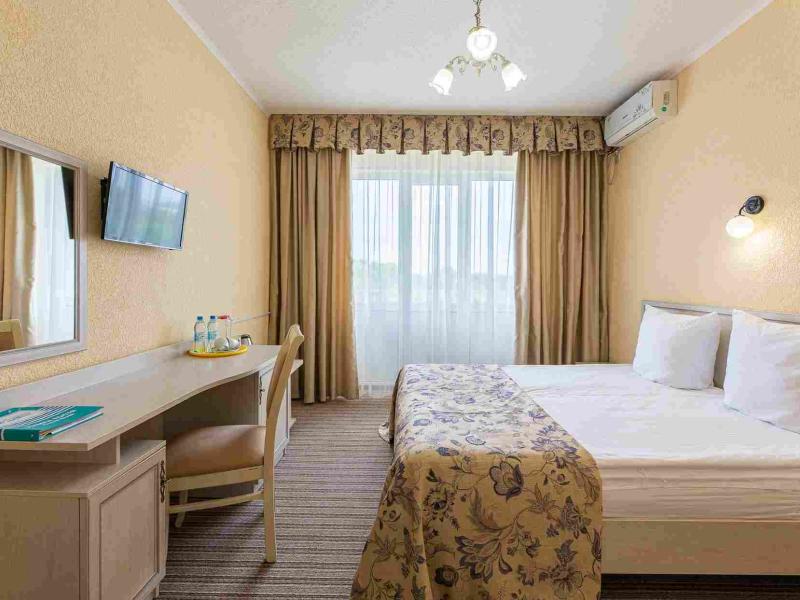 Лазурный Берег Парк-отель