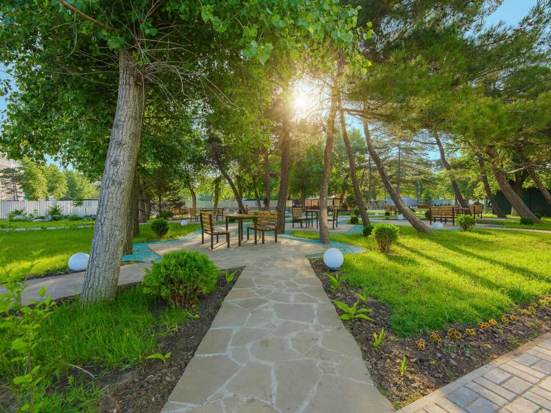 Лазурный Берег Парк-отель