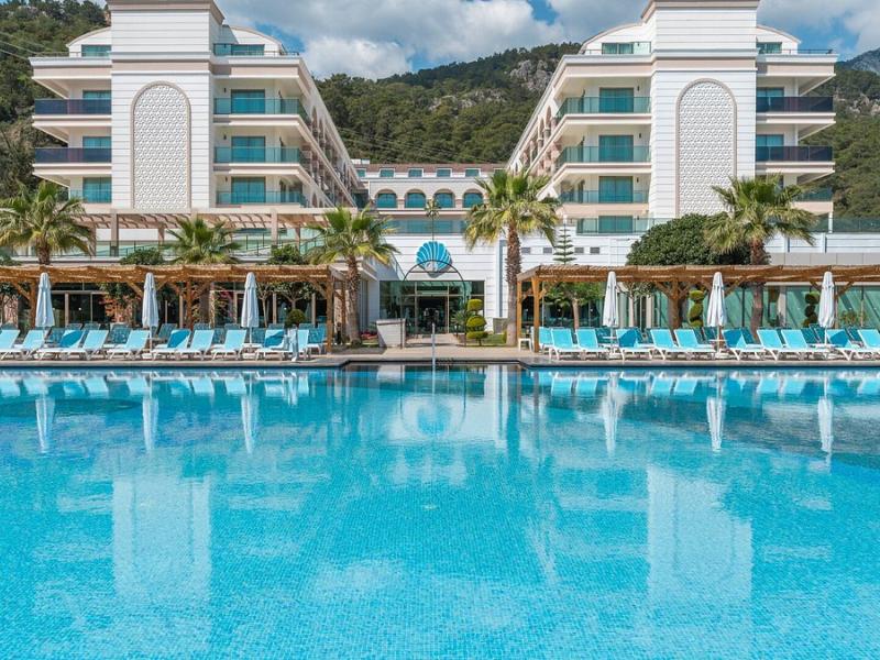 Dosinia Luxury Resort