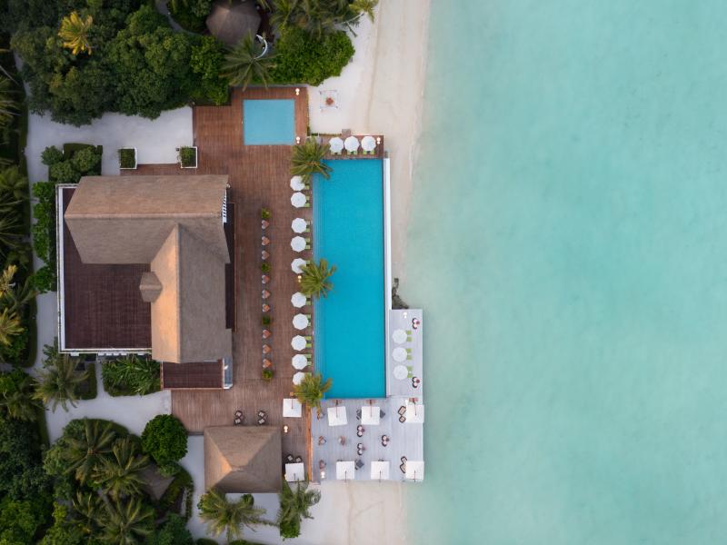 Mercure Maldives Kooddoo Resort