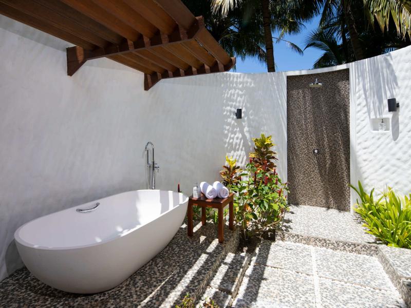 Mercure Maldives Kooddoo Resort