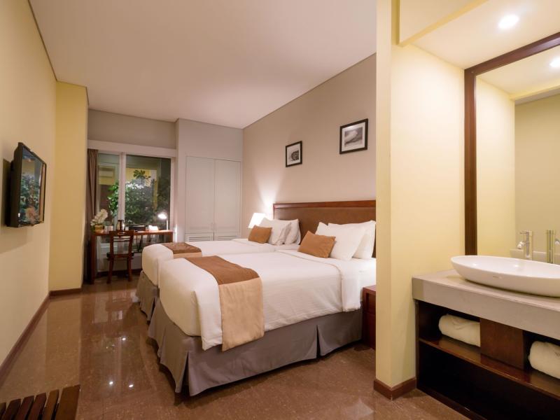 Kutabex Beach Front Hotel