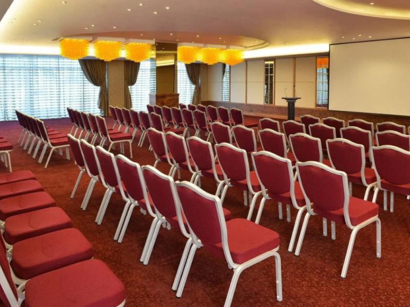 Swiss-Belhotel Seef Bahrain